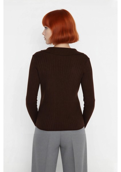 Kadınlar Için Uzun Kollu Regular Fitilli Triko Kazak Polo Yaka Detaylı Kışlık Şık Görünüm Kaliteli modelleri