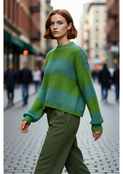 Kadın Basic Siluet Uzun Kollu Oversize Kesim Renk Bloklu Pike Dokuma Triko Kazak Kış Kombinlerinin fırsatları