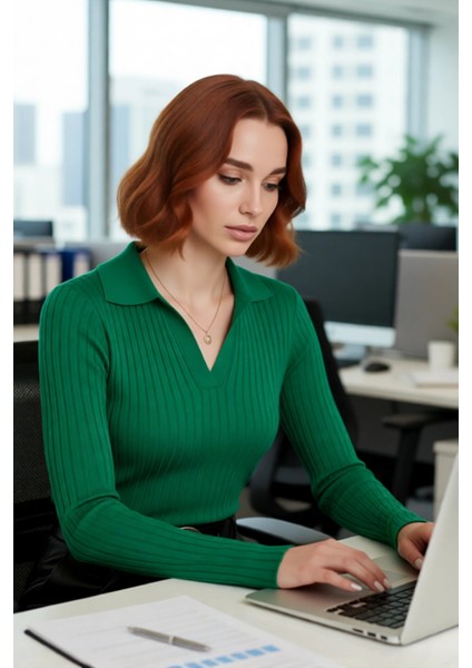 Kadınlara Özel Basic Regular Kesim Polo Yaka Fitilli Triko Kazak Modern ve Konforlu Stil Kaliteli fırsatları