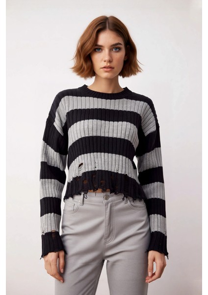 Kadın Modern Bisiklet Yaka Çizgili Akrilik Triko Crop Kazak Akıtma Detaylı Şık Kombinler Kaliteli fiyatları