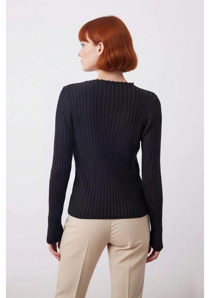 Kadın Zarif Siyah Ribanalı Fitted Kazak Transparan V Yaka Detaylı Günlük Şık Uzun Kollu Kaliteli modelleri