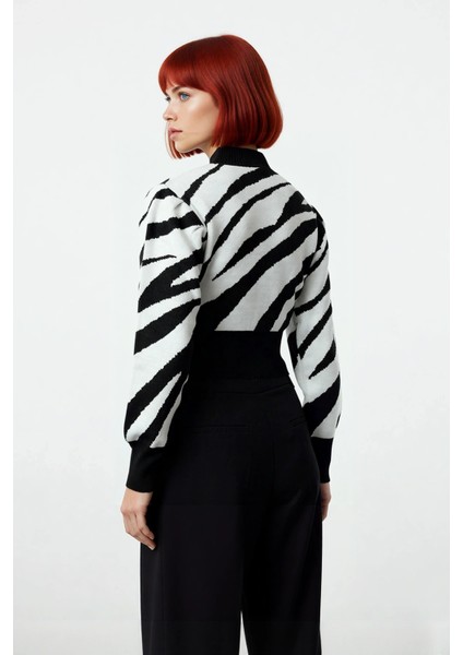 Kadınlara Özel Pembe Zebra Desenli Dik Yaka Uzun Kollu Crop Triko Kazak Kış Şıklığı Için Kaliteli fiyatları