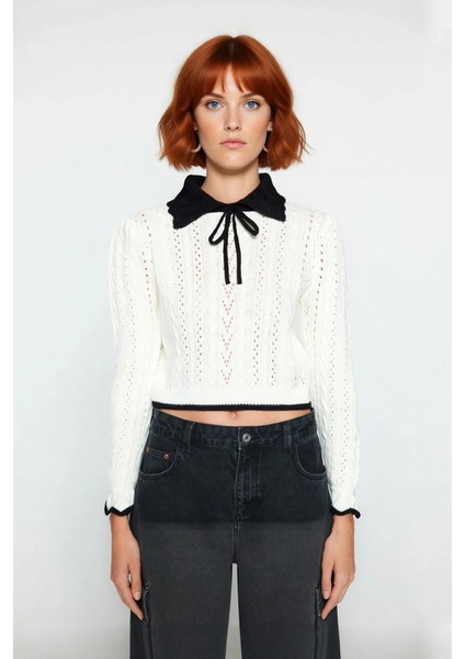 Kadın Ekru Akrilik Ajurlu Triko Kazak Polo Yakalı Fiyonk Detaylı Crop Boy Modern Stil Kaliteli