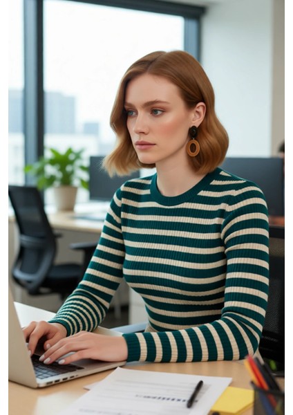 Kadın Çizgili Triko Fitted Uzun Kol Bisiklet Yaka Akrilik Basic Casual Günlük Kazak Kaliteli fırsatları