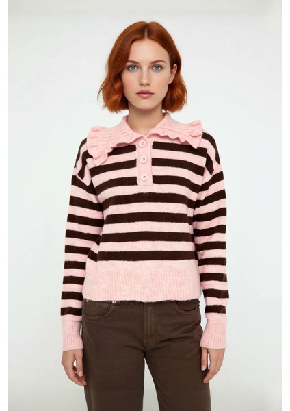 Kadın Orta Kalınlıkta Devrik Yaka Çizgili Düşük Kollu Triko Kışlık Crop Kazak Günlük Şıklık