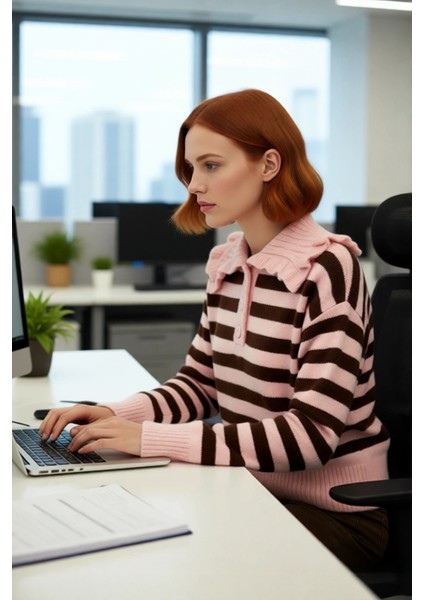 Kadın Orta Kalınlıkta Devrik Yaka Çizgili Düşük Kollu Triko Kışlık Crop Kazak Günlük Şıklık fırsatları