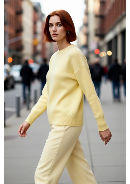 Kadın Triko Kumaş Düz Desenli Oversize Bisiklet Yaka Kazak Soğuk Günler Için Ideal Seçim Kaliteli modelleri