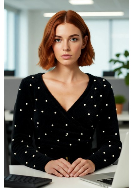 Kadın Fitted Basic V Yaka Siyah Tüylü Inci Detaylı Super Crop Uzun Kollu Triko Kazak Iddialı Stil fırsatları