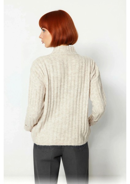 Kadın Casual Fitilli Triko Kazak Orta Kalınlık Dik Yaka Düşük Kol Rahat ve Trend Kış Stili modelleri