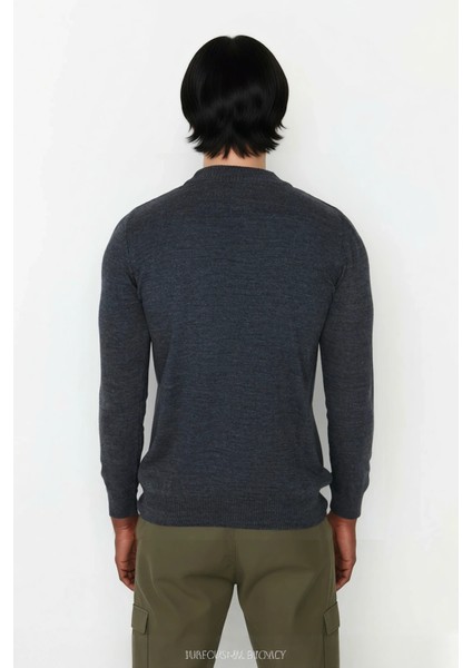 Erkek Yarım Balıkçı Yaka Fitted Basic Triko Kazak Kışlık Kombinlerinize Şık ve Konforlu Bir Dokunuş. modelleri