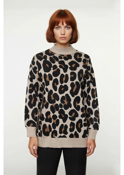 Kadın Uzun Kollu Dik Yaka Relaxed Kalıp Animal Desenli Triko Kazak Günlük Basic Şıklık Sunar fiyatları
