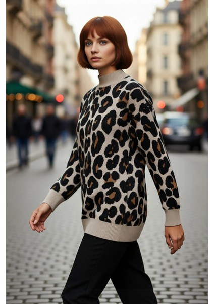 Kadın Uzun Kollu Dik Yaka Relaxed Kalıp Animal Desenli Triko Kazak Günlük Basic Şıklık Sunar fırsatları