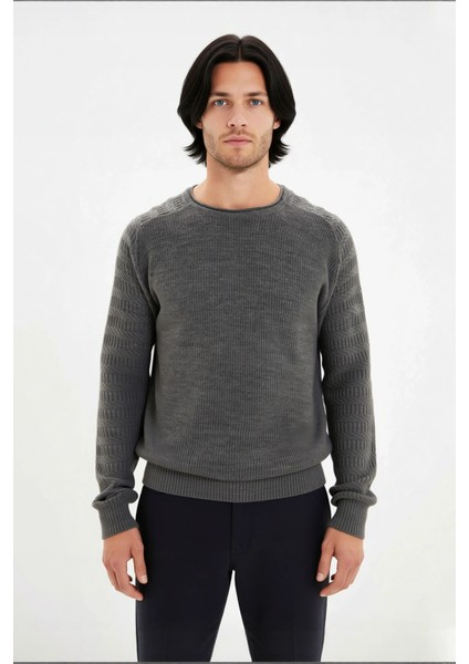 Erkek Uzun Kollu Fitted Kesim Basic Dokulu Triko Kazak Soğuk Havalarda Tarz Sahibi Görünüm fiyatları