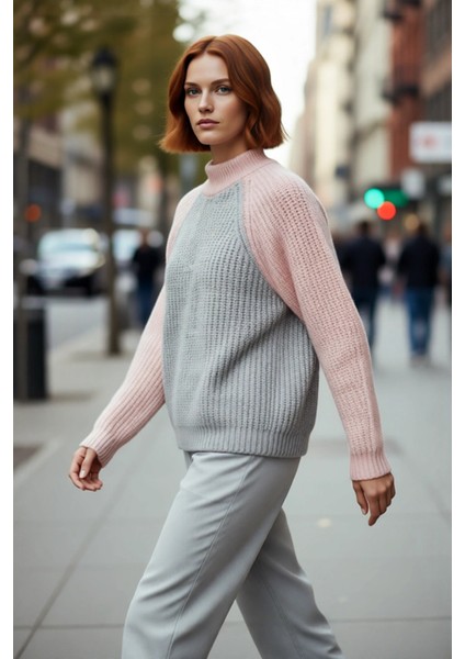 Kadın Reglan Kollu Renk Bloklu Fermuar Detaylı Dik Yaka Oversize Triko Kazak Günlük Tarz. Kaliteli modelleri