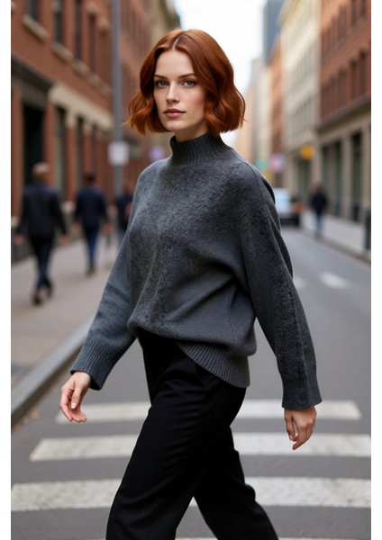 Kadın Oversize Dik Yaka Kışlık Triko Kazak Düz Düşük Kol Modern ve Şık Günlük Kombinler Için fırsatları