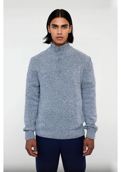 Erkek Modern Düğmeli Dik Yaka Fitted Kalıp Triko Kazak Soğuk Kış Günleri Için Ideal Şık Seçim