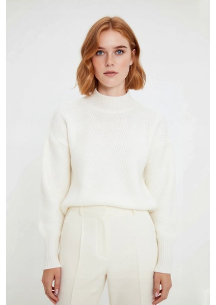 Kadın Oversize Kışlık Triko Kazak Dik Yaka Balon Kol Detaylı Zigzag Desenli Günlük Şıklık Kaliteli fiyatları