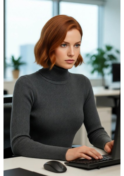 Kadın Basic Balıkçı Yaka Fitted Triko Kazak Akrilik Kumaşıyla Kış Kombinlerinin Vazgeçilmezi