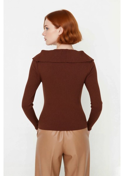 Kadın Modern Fitted Triko Bluz Devrik Carmen Yaka Ince Fitilli Dokuma Uzun Kol Crop Tasarım modelleri