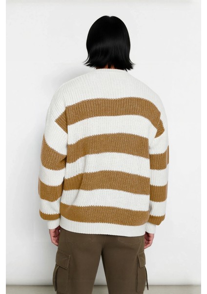 Erkek Günlük Kullanım Için Şık Çizgili Bisiklet Yaka Akrilik Uzun Kollu Oversize Triko Kazak modelleri