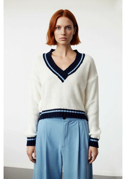 Kadınlara Özel Basic Crop V Yaka Triko Kazak Kışa Uygun Akrilik Renk Bloklu Uzun Kollu Tasarım. fiyatları