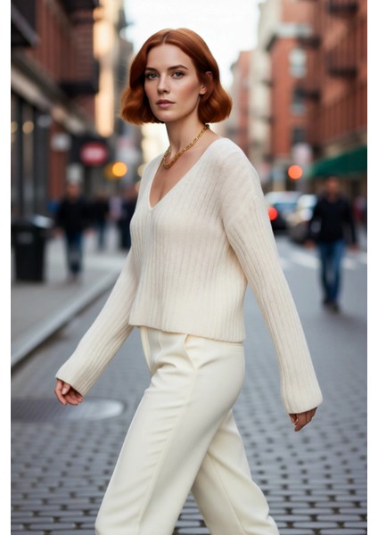 Kadın Basic V Yaka Geniş Kalıp Uzun Kollu Yünlü Triko Kazak Fitilli Dokusuyla Gün Boyu Konfor Sunar fırsatları