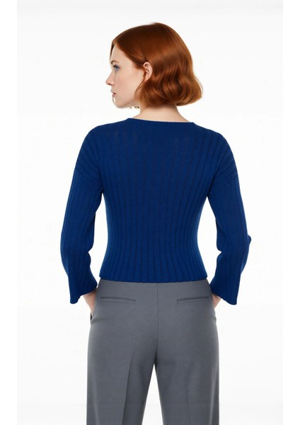 Kadın Basic V Yaka Geniş Kalıp Uzun Kollu Yünlü Triko Kazak Fitilli Dokusuyla Gün Boyu Konfor Sunar modelleri