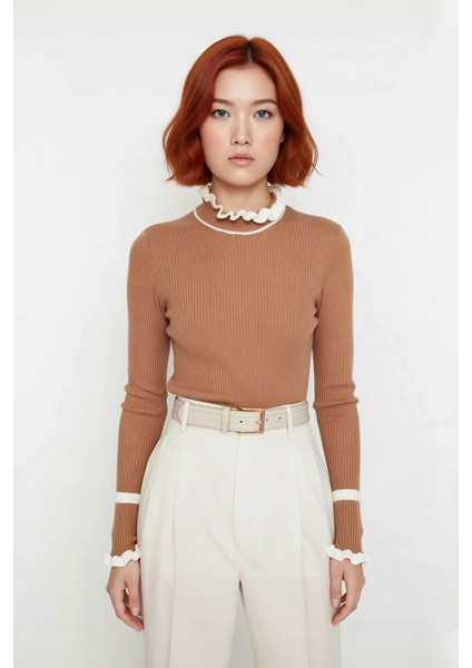 Kadın Akrilik Dokuma Dik Yaka Fitilli Triko Kazak Kış Sezonu Için Özel Tasarım Rahat ve Şık Görünüm fiyatları