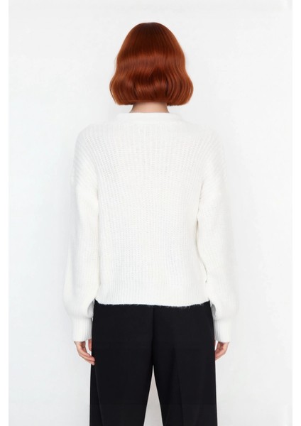 Kadın Kışlık Triko Kazak Regular Kalıp V Yaka Saç Örgü Düşük Kol Crop Fiyonk Detaylı Tasarım modelleri