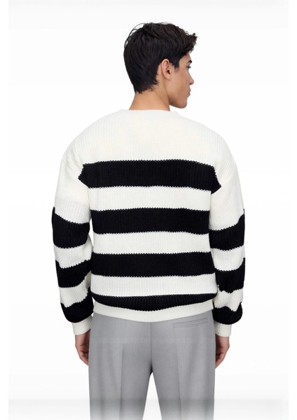 Erkek Günlük Kullanım Için Şık Çizgili Bisiklet Yaka Akrilik Uzun Kollu Oversize Triko Kazak modelleri