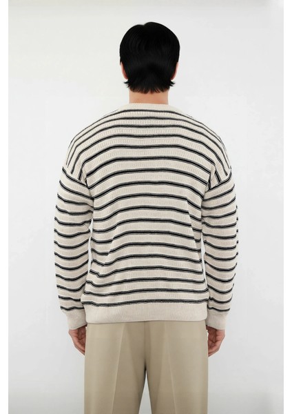 Erkek Oversize Bisiklet Yaka Çizgili Triko Kazak Günlük Kombinler Için Konforlu ve Trend Bir Stildir modelleri