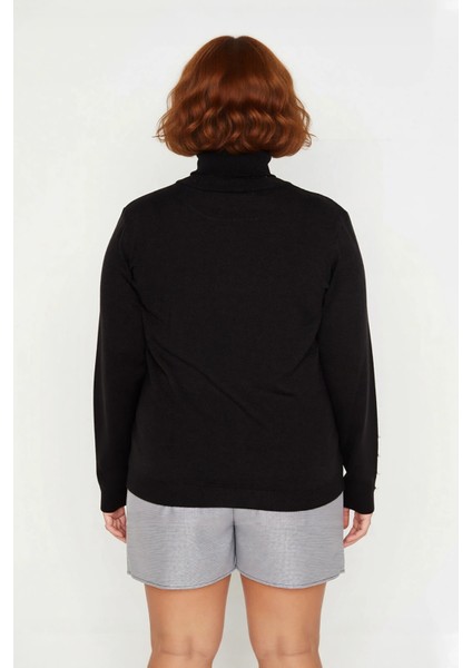 Kadın Balıkçı Yaka Triko Kazak Siyah Rengi Düğme Detaylı Regular Kesim Kış Sezonu Için Ideal modelleri
