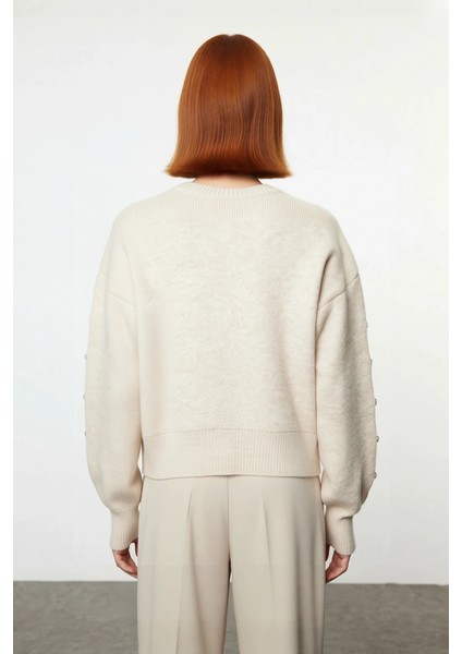 Kadınlar Için Konforlu Gri Triko Kazak Düşük Kol ve Dik Yaka Tasarımı Düğmeli Kışlık Regular Kalıp modelleri