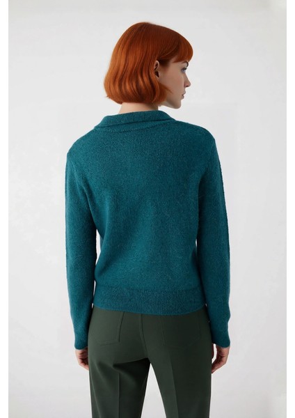 Kadın Soğuk Hava Şıklığı Polo Yaka Regular Kalıp Triko Kazak Konforlu ve Modern Görünüm Sağlar modelleri