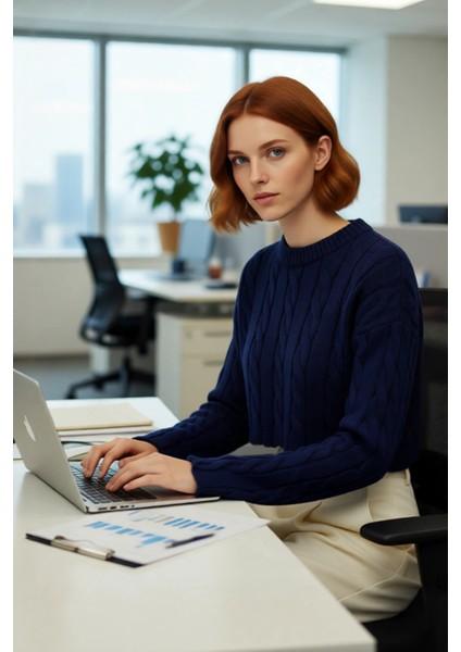 Kadınlara Özel Ekru Regular Kesim Süper Crop Saç Örgü Bisiklet Yaka Uzun Kol Akrilik Triko Kazak fırsatları