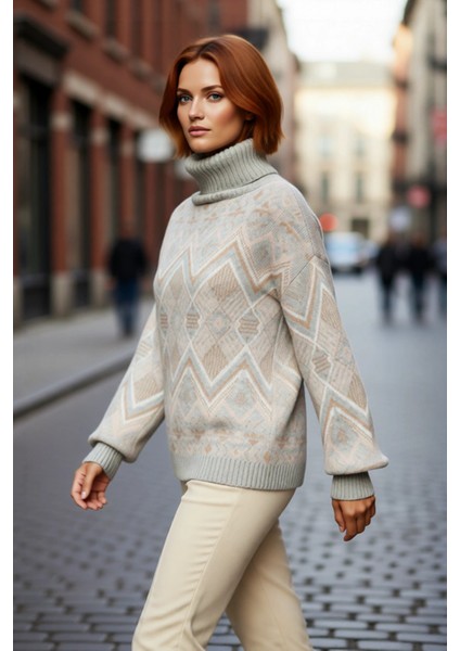 Kadın Soğuk Havaların Vazgeçilmezi Oversize Balıkçı Yaka Etnik Desenli Triko Kazak Şıklığı modelleri