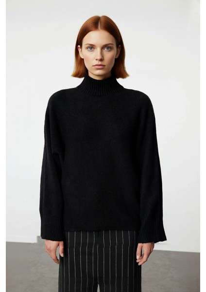 Kadın Oversize Dik Yaka Kışlık Triko Kazak Düz Düşük Kol Modern ve Şık Günlük Kombinler Için fiyatları