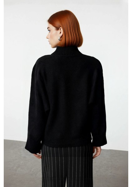 Kadın Oversize Dik Yaka Kışlık Triko Kazak Düz Düşük Kol Modern ve Şık Günlük Kombinler Için modelleri