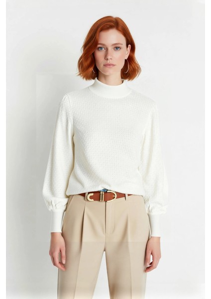 Kadın Dik Yaka Dokulu Balon Kol Regular Kalıp Akrilik Triko Kazak Günlük ve Rahat Kış Kombinleri fiyatları