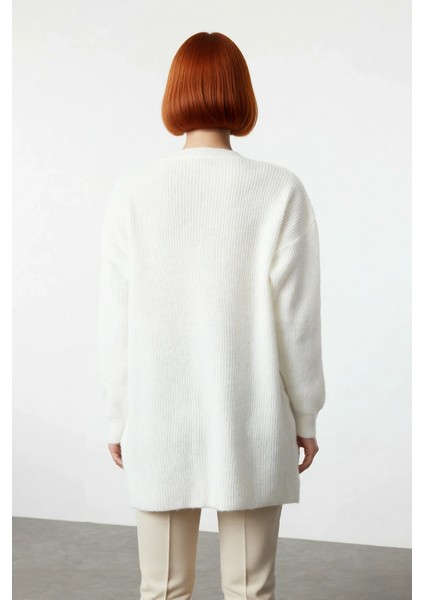 Kadın Uzun Kol Kışlık Ekru Selanik Örgü Triko Kazak Düşük Omuz Asimetrik Büzgü Detayı Kaliteli modelleri