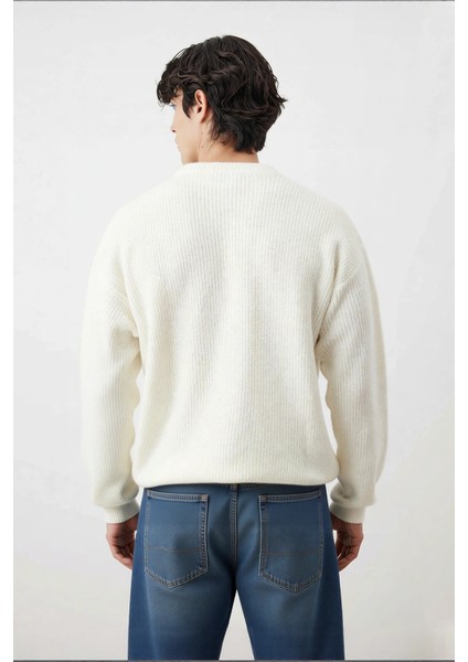 Erkek Oversize Selanik Dokuma Bisiklet Yaka Ayı Nakışlı Kışlık Uzun Kollu Triko Kazak Kaliteli modelleri