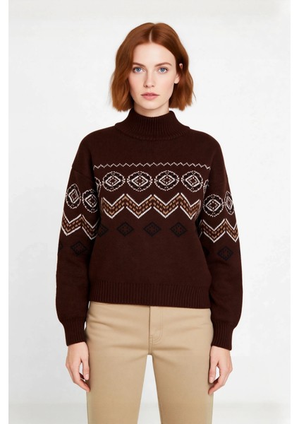 Kadın Dik Yaka Etnik Desenli Regular Kalıp Triko Kazak Uzun Düşük Kollu Kış Gardırobunun Yıldızı fiyatları