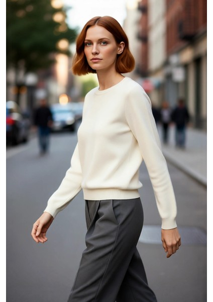 Ekru Renkli Kadın Regular Kalıp Bisiklet Yaka Kalp Motifli Triko Kazak Kış Modasına Şık Dokunuş fırsatları