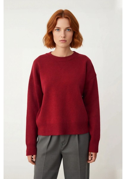 Kadın Koyu Kırmızı Konforlu Oversize Triko Bisiklet Yaka Düşük Kol Kış Gardırobu Için Kazak fiyatları