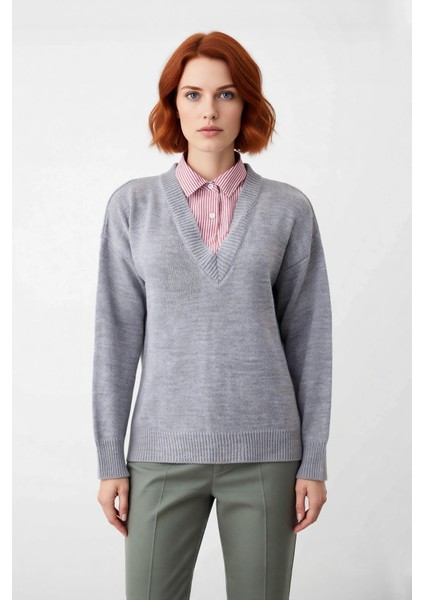 Kadın Oversize V Yaka Triko Kazak Gömlek Garnili Detaylı Sonbahar Kış Şıklığı Için Ideal Model fiyatları