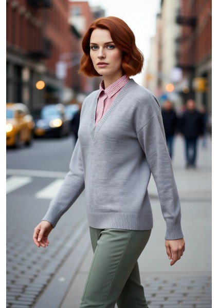 Kadın Oversize V Yaka Triko Kazak Gömlek Garnili Detaylı Sonbahar Kış Şıklığı Için Ideal Model fırsatları