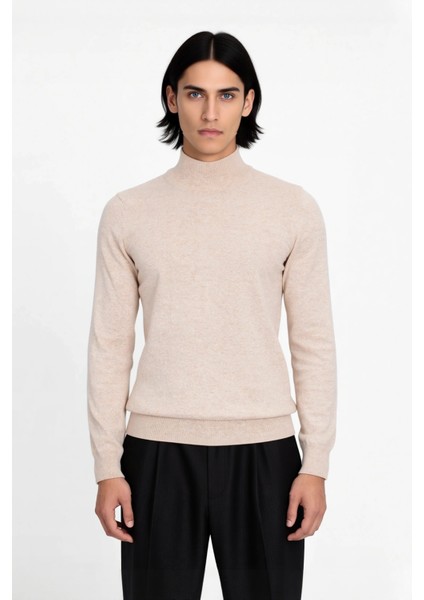 Erkek Slim Fit Dik Yaka Basic Triko Kazak Soğuk Havalarda Konforlu ve Rahat Bir Tarz Sunar