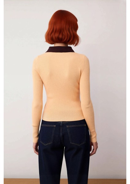 Kadın Fitted Ince Polo Yaka Triko Body Kazak Fitilli Dokuma Basic Siluet ile Günlük Şıklık modelleri