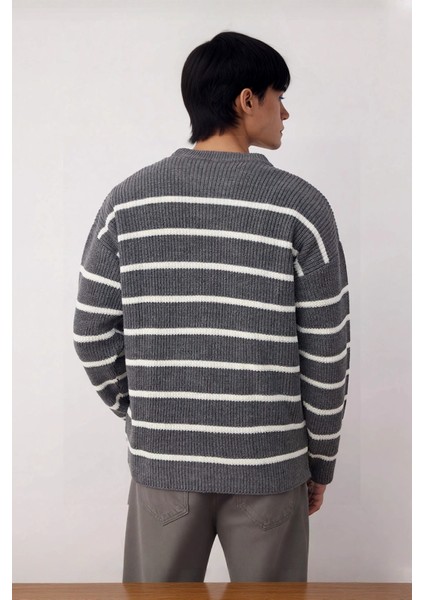 Casual Erkek Kalın Triko Dokulu Bisiklet Yaka Çizgili Oversize Selanik Kışlık Kazak Modeli modelleri