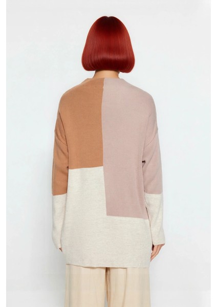 Kadın Casual Ortamlar Için Dik Yaka Renk Bloklu Standart Kol Triko Kazak Kış Şıklığı Kaliteli modelleri